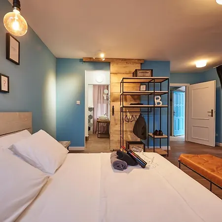 Bubalus Boutique 4* Τρογκίρ